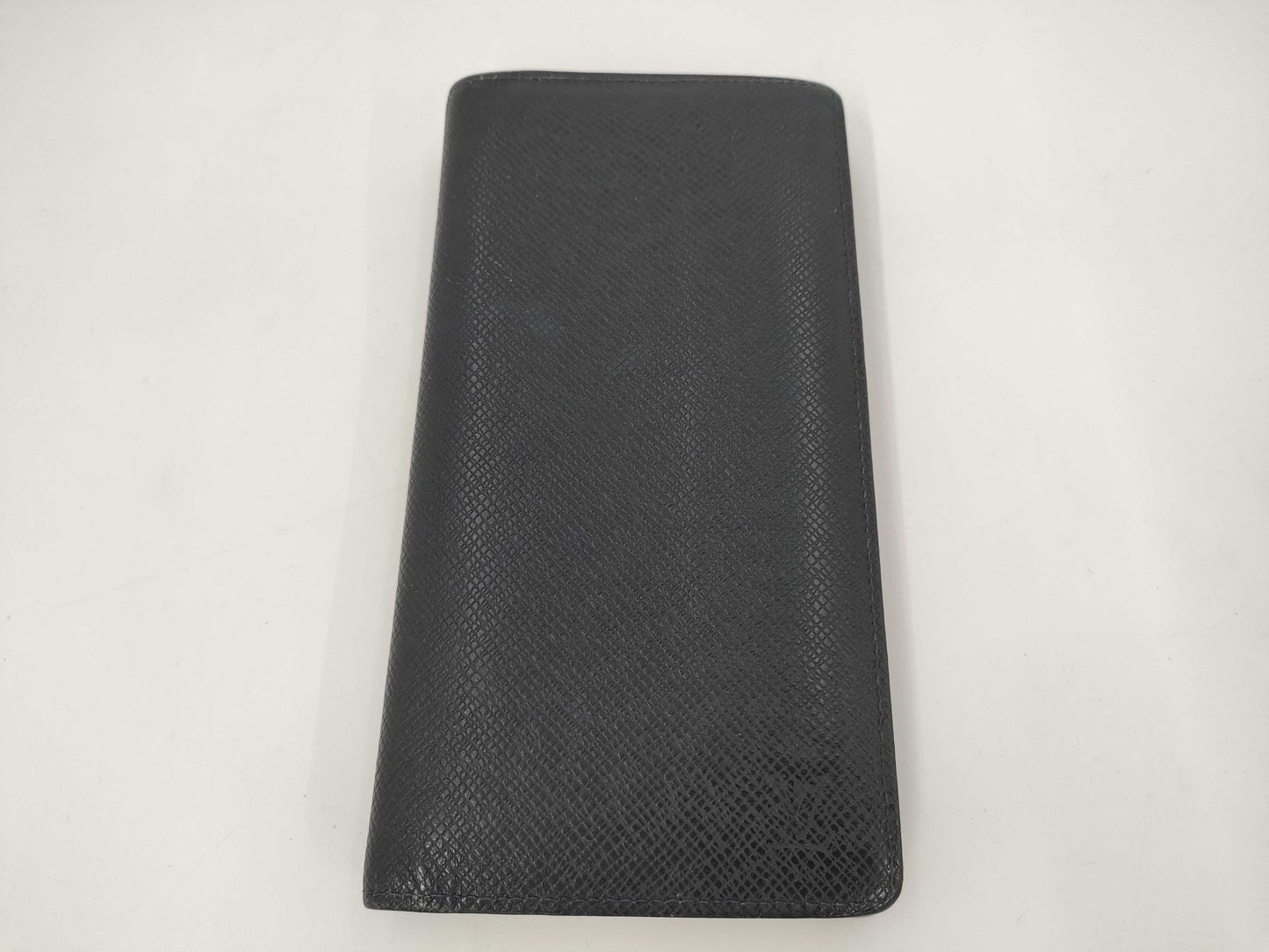 LOUIS VUITTON Taiga Brazza Taiga Wallet