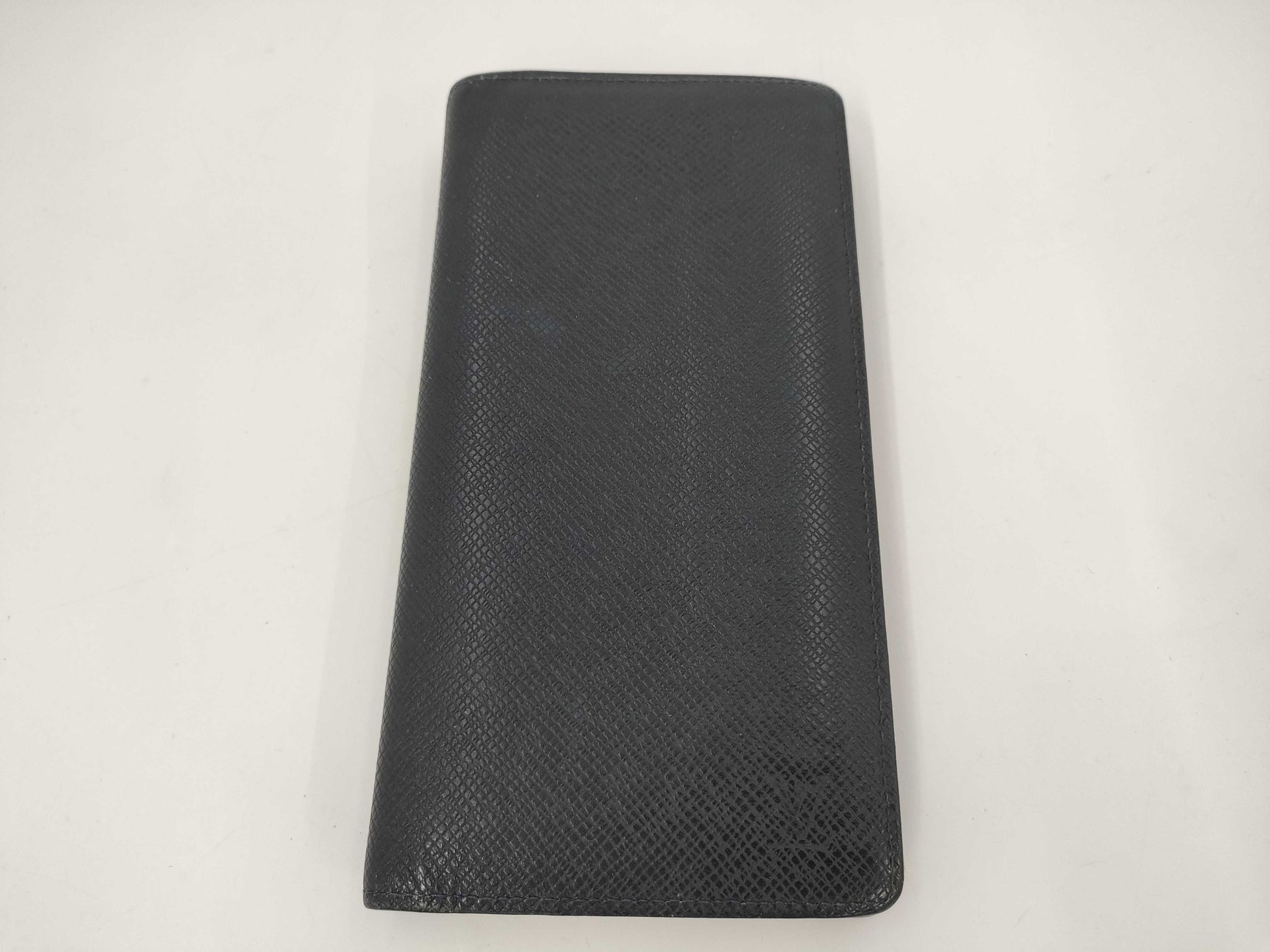 LOUIS VUITTON Taiga Brazza Taiga Wallet
