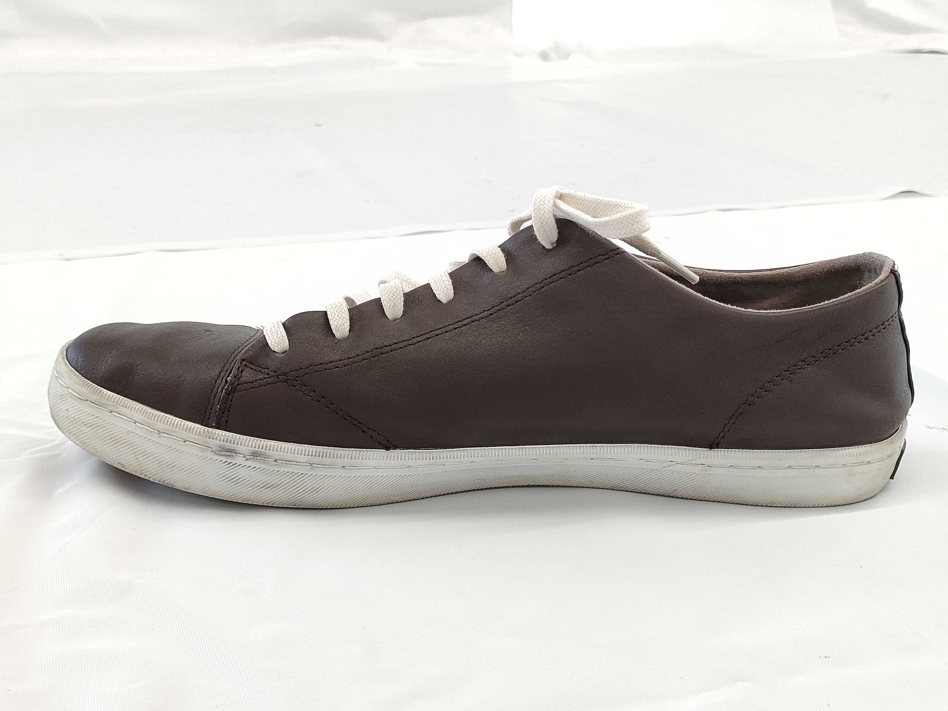 □ Cole Haan leather sneakers