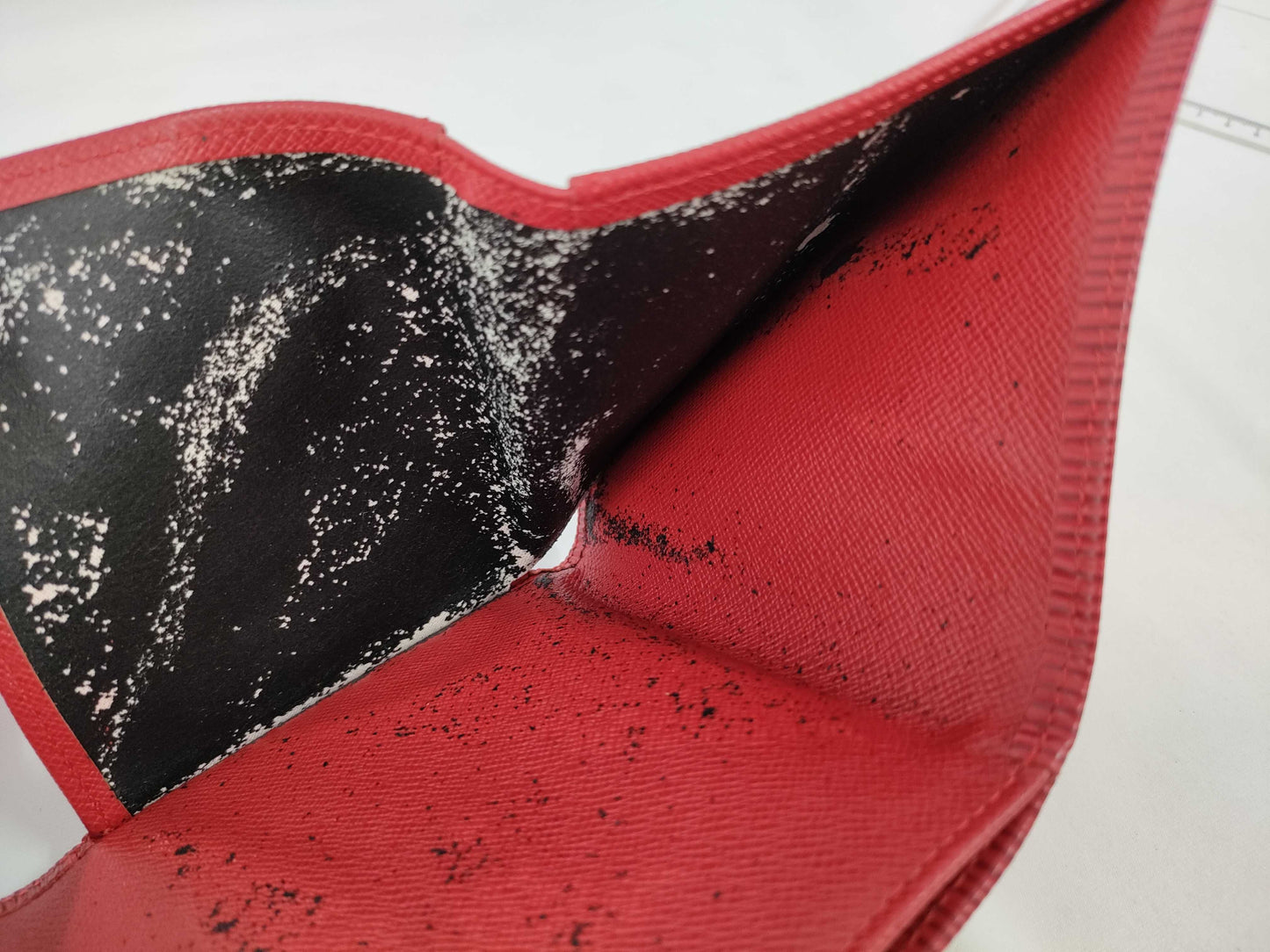 LOUIS VUITTON Epi Porte Monnaie Carte Credit Wallet