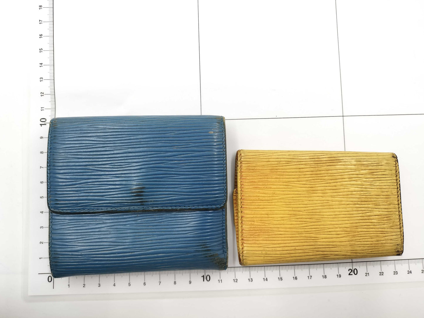 LOUIS VUITTON Epi Epi Accessory 2-Piece Key Case/Key Holder