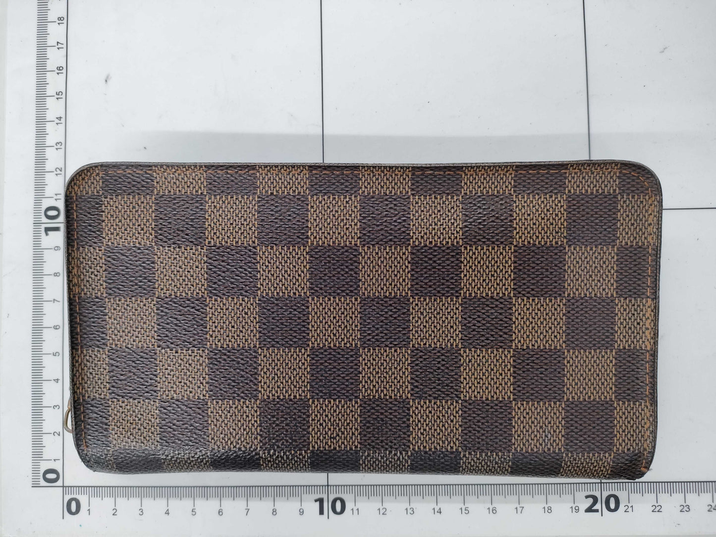 LOUIS VUITTON Damier Porte Monne Zip Wallet