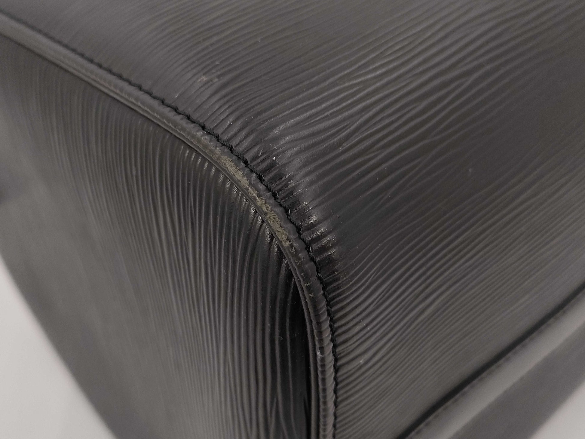 LOUIS VUITTON Epi Speedy 35 Boston Bag