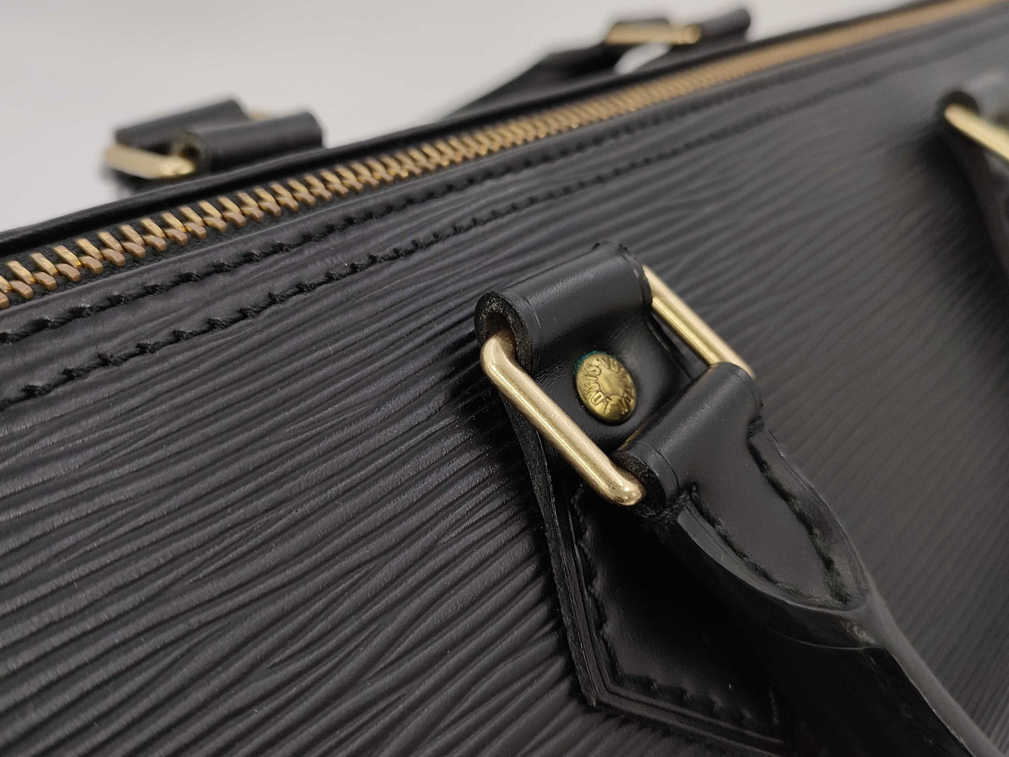 LOUIS VUITTON Epi Speedy 35 Boston Bag