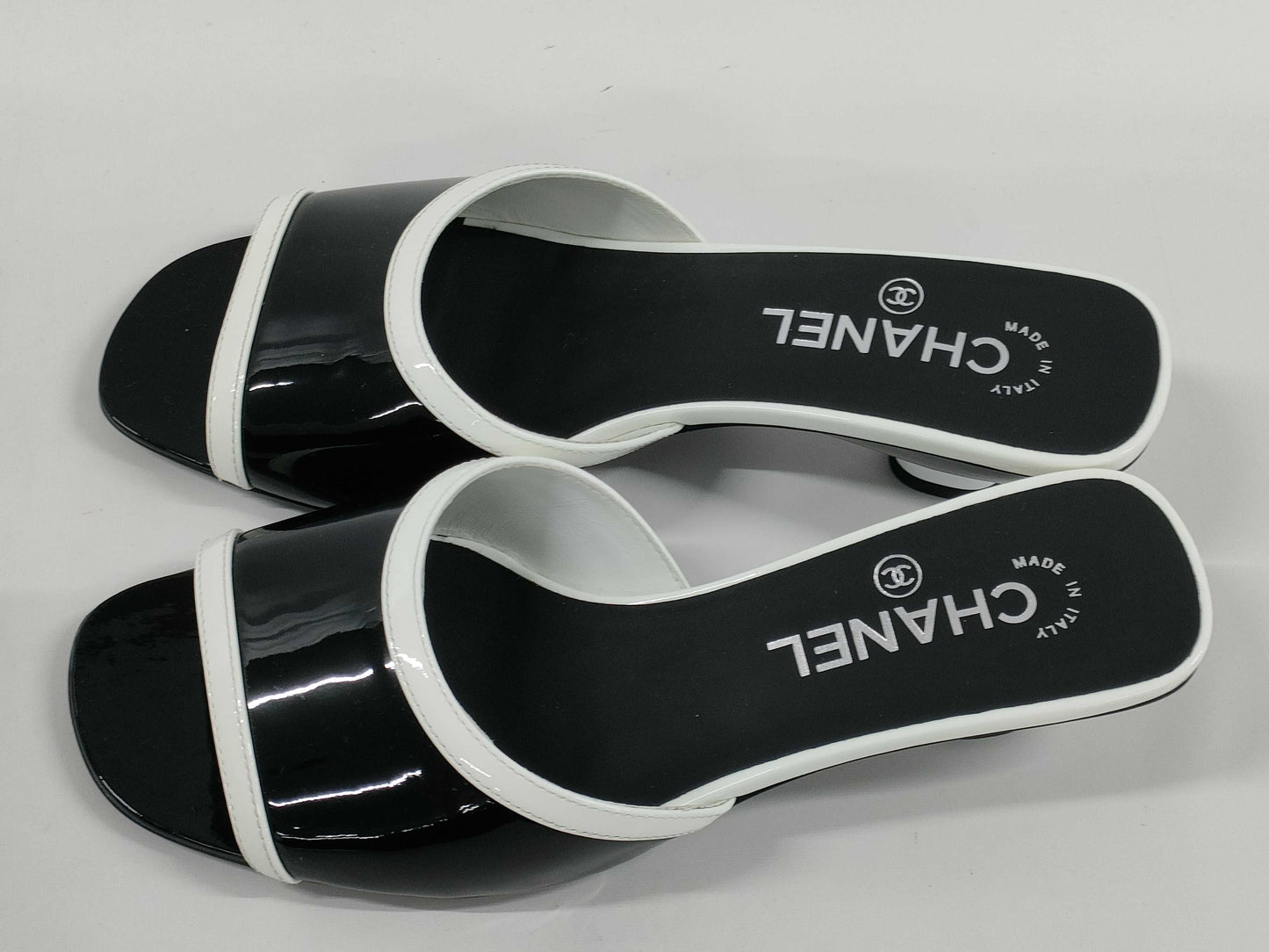 CHANEL enamel two-tone sandals