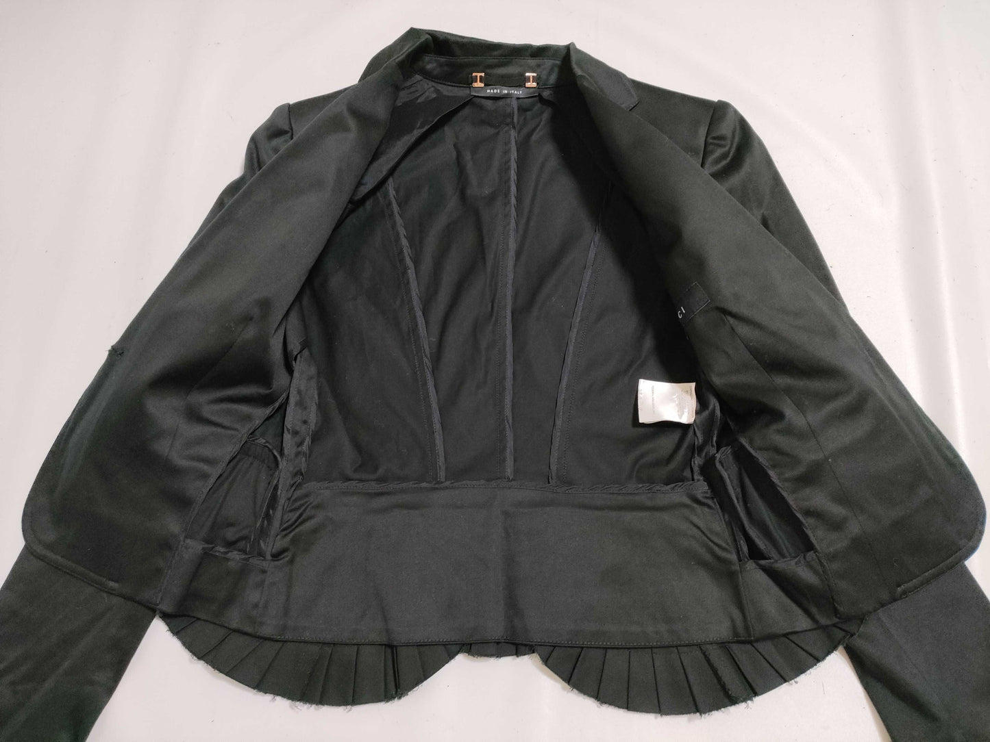 GUCCI □ Gucci Pleated Jacket Black Jacket