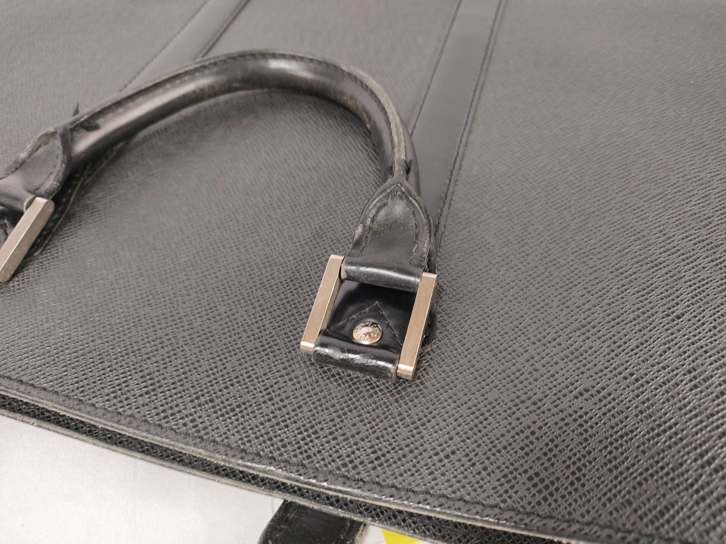 LOUIS VUITTON Taiga Porto Documan Business Bag