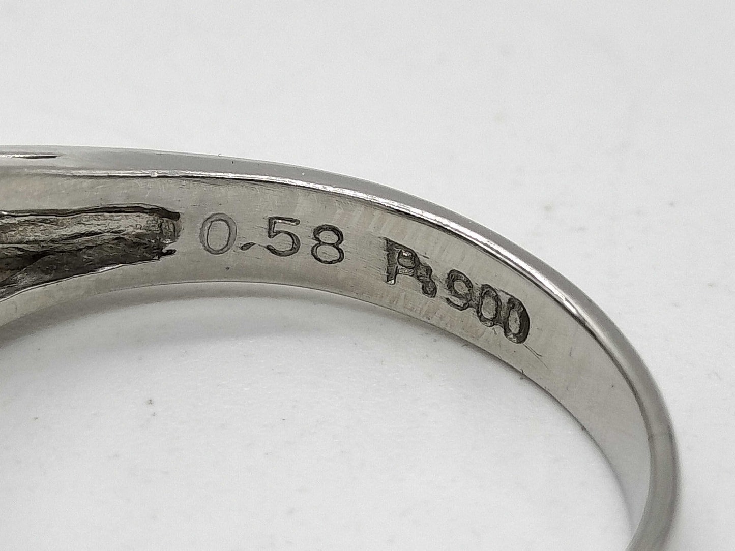 D0.58ct Pt900 4.1g Ring