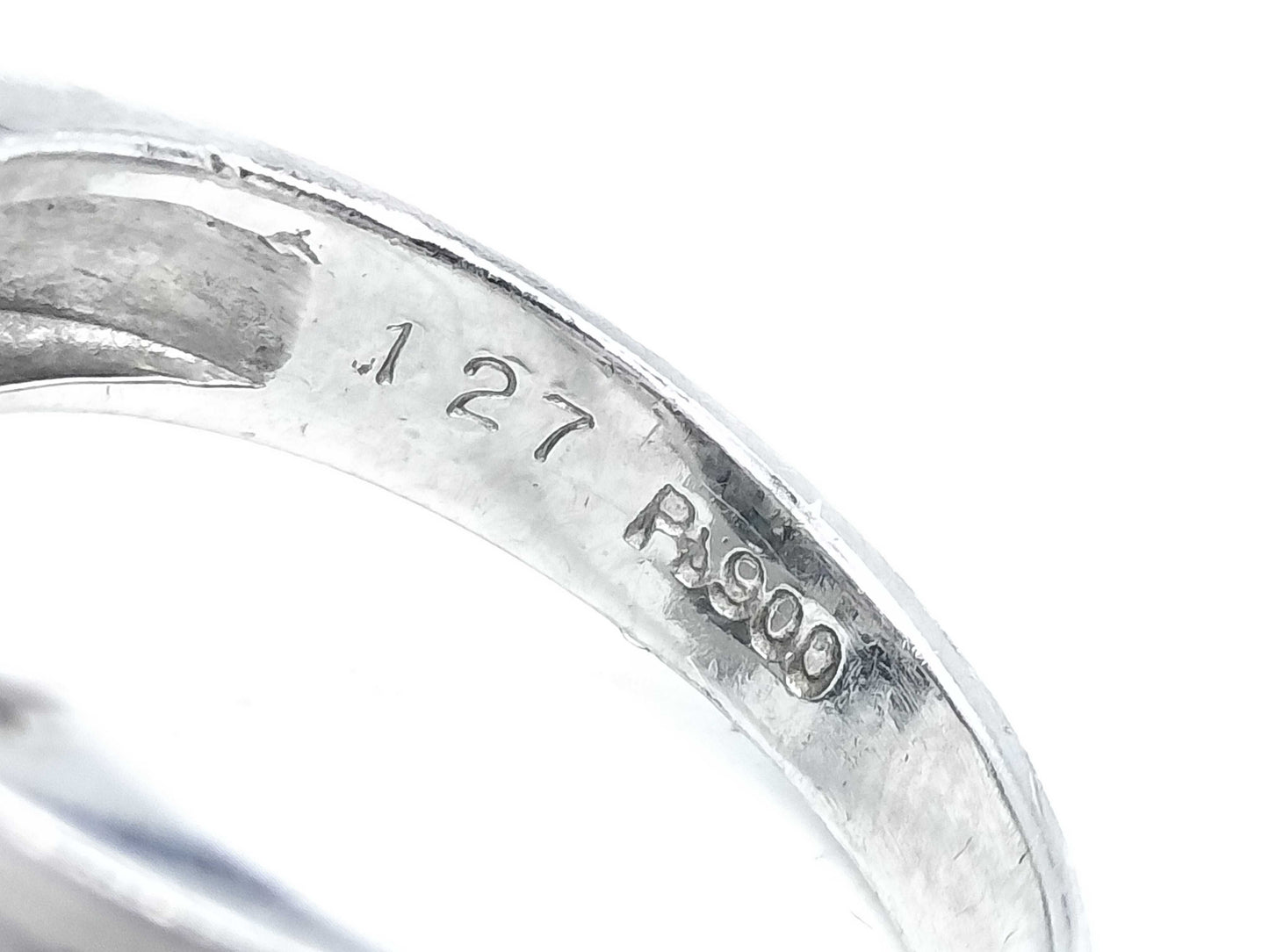 S1.27ct D0.13ct Pt900 7.2g Ring