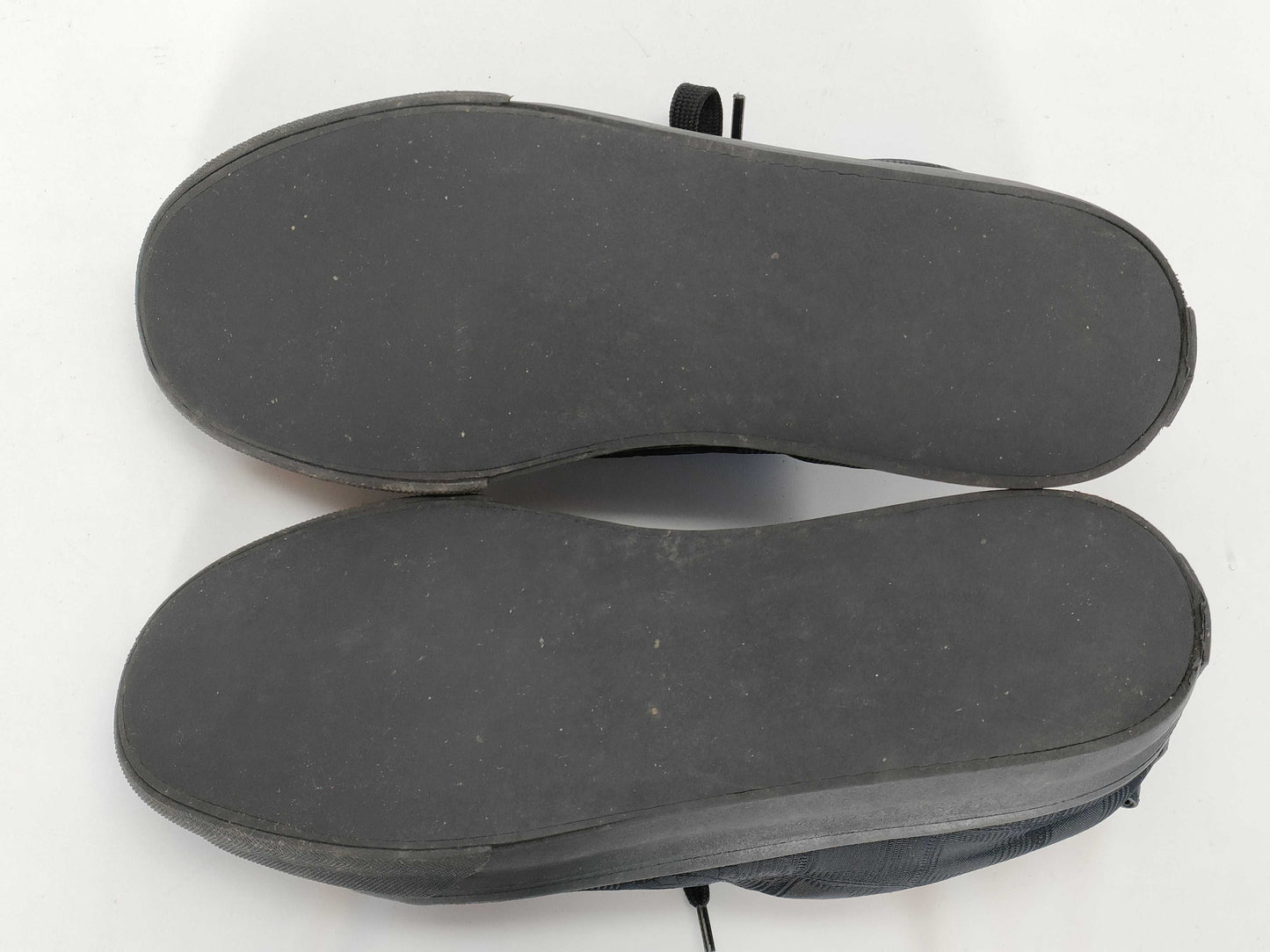 CHANEL New Travel Line Coco Sneakers