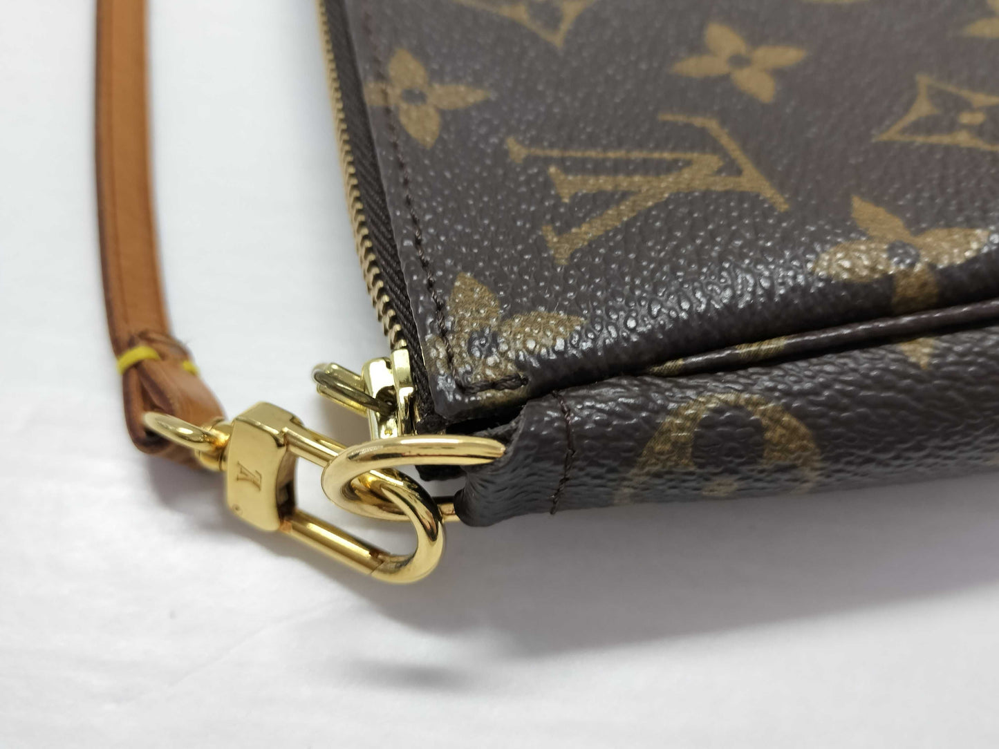 LOUIS VUITTON Monogram M40712 Pochette Accessoires Pouch