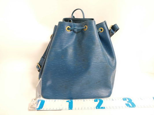 LOUIS VUITTON Epi Noe Shoulder Bag