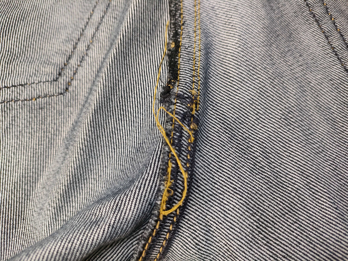 DOLCE&GABBANA Blue Denim Pants with Leather Plate Tag