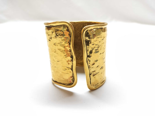 CHANEL Cambon Bangle Vintage Bracelet/Bangle
