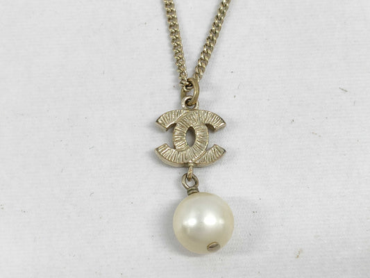 CHANEL Stone Removal Pearl Necklace Necklace