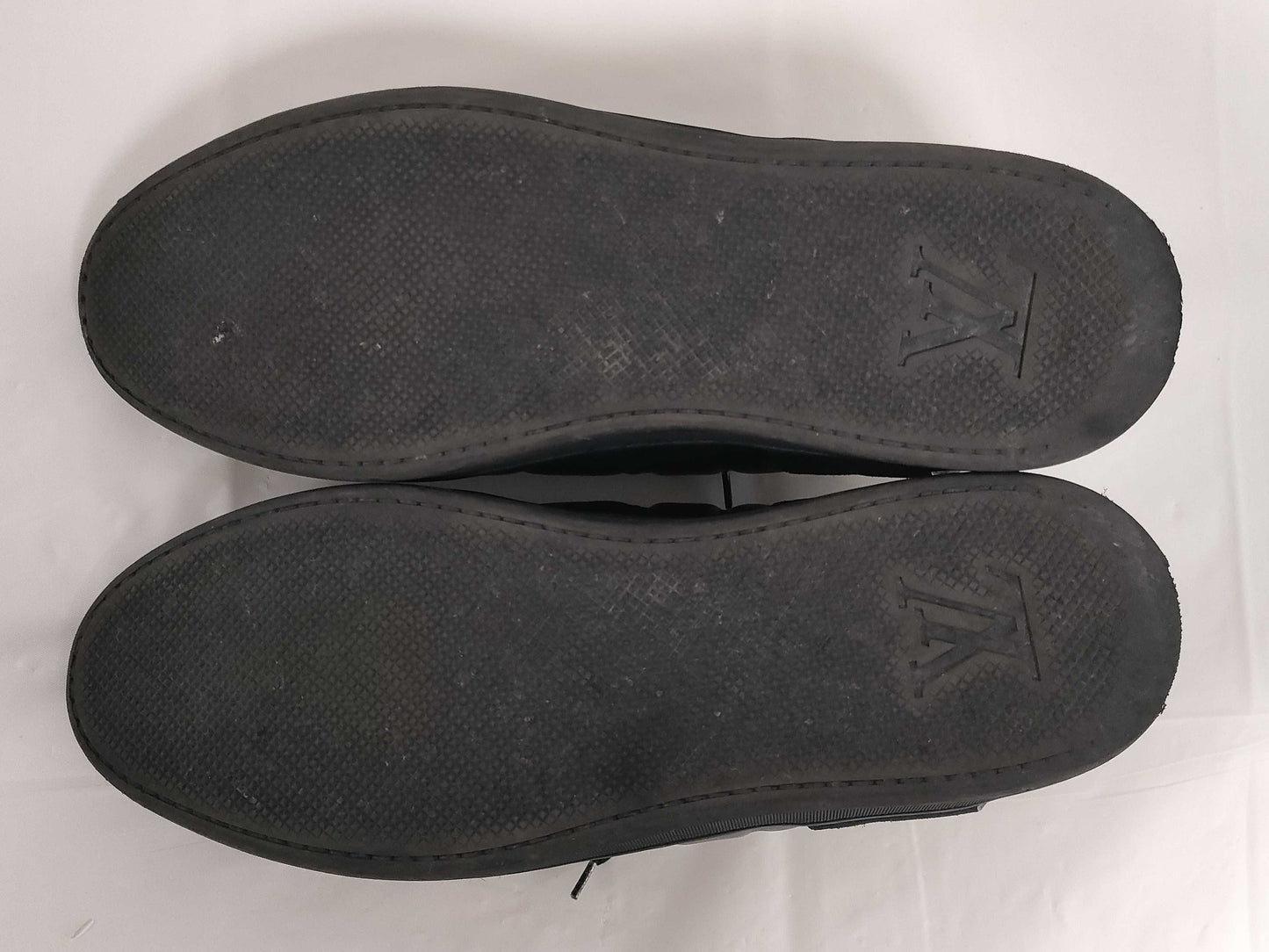 LOUIS VUITTON Leather Sneakers Sneakers