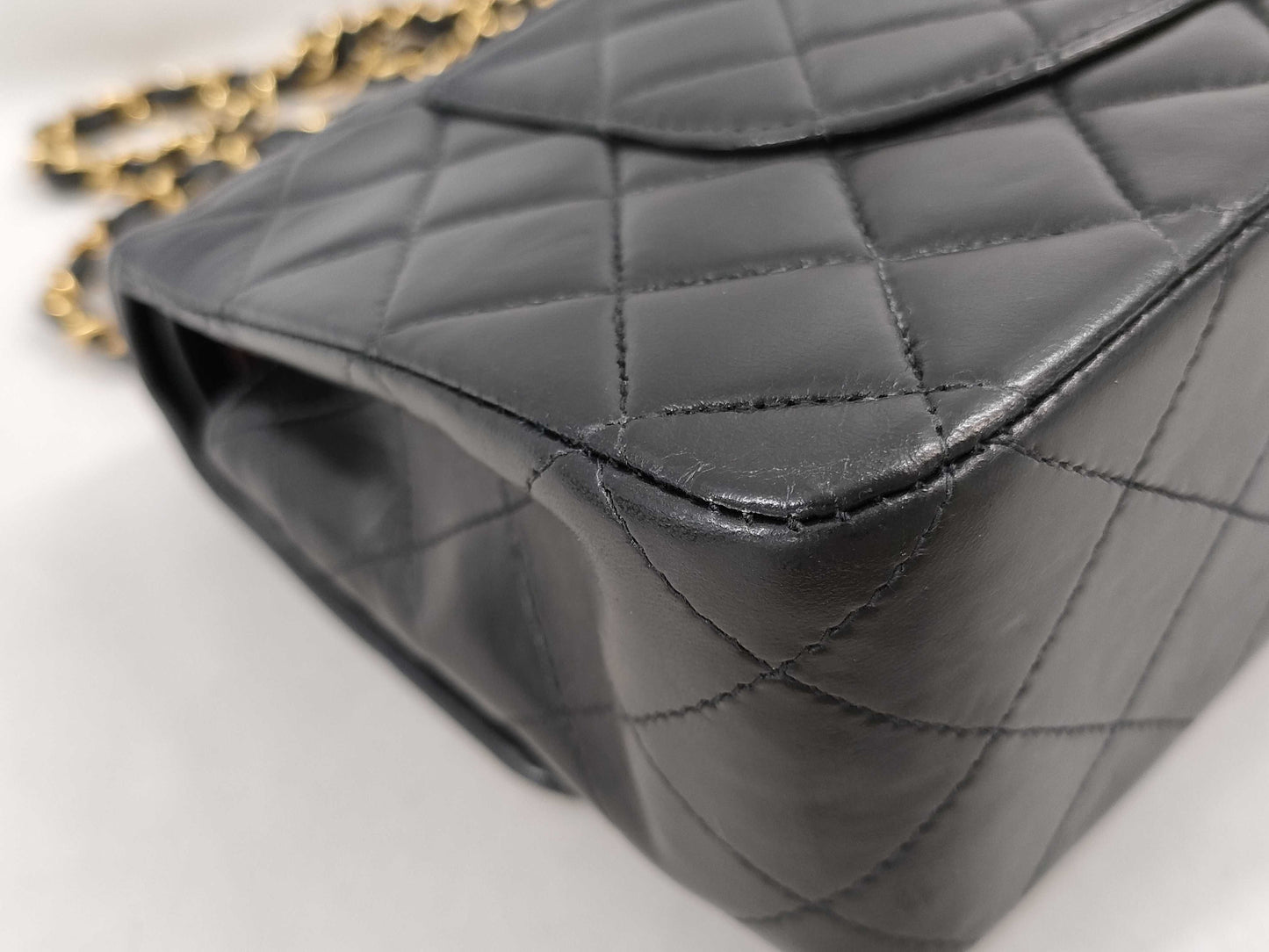 CHANEL Matelasse 25 Chain Shoulder Bag