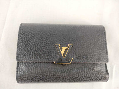 LOUIS VUITTON Louis Vuitton Porte-Feuille Capucine Compact Leather Tri-Fold Wallet