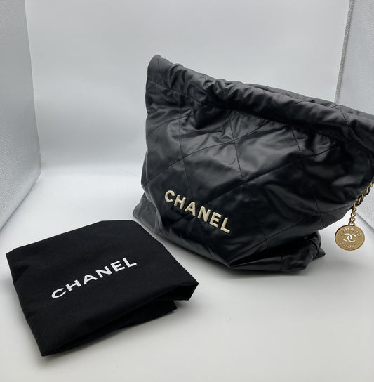 CHANEL 22 Black W35 Serial LEJ7CHGE Shoulder Bag