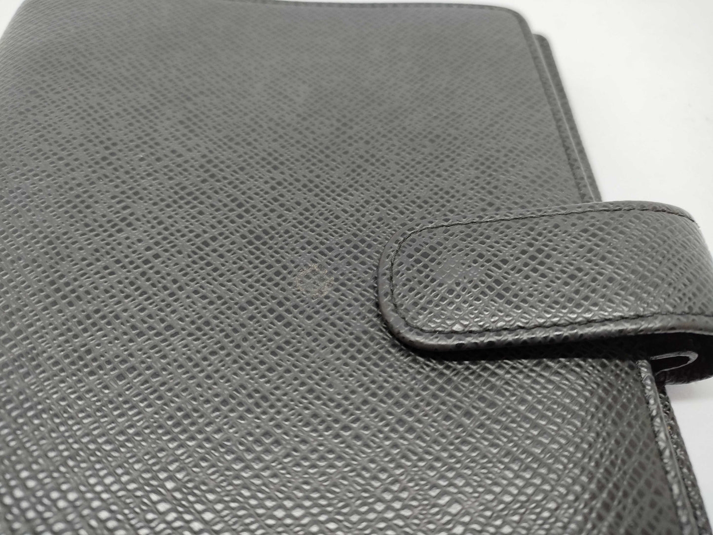 LOUIS VUITTON Taiga Agenda MM Notebook Cover