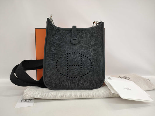 HERMES Evelyn TPM Taurillon Clemence Black W-stamped Shoulder Bag