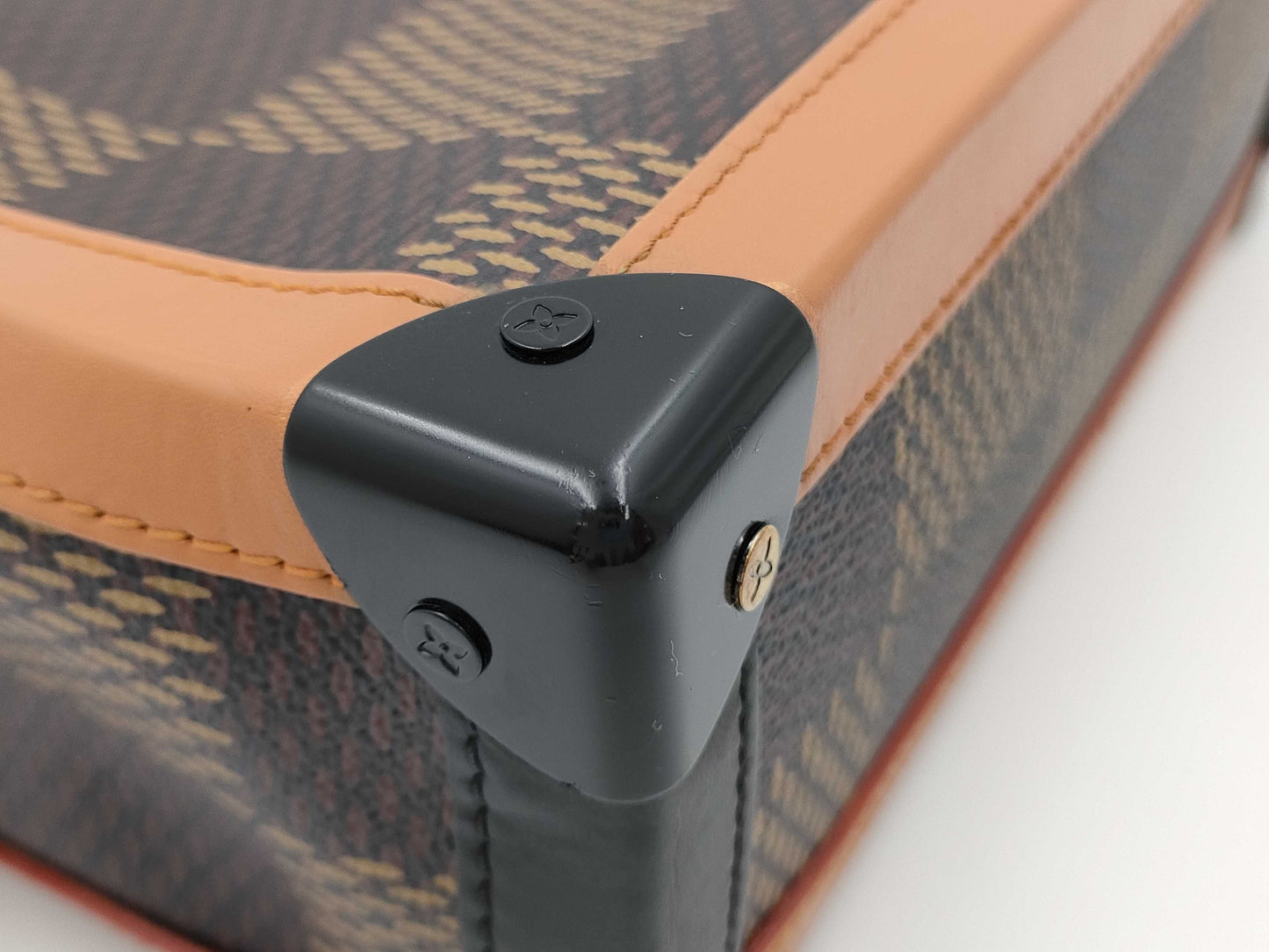 LOUIS VUITTON Louis Vuitton Box Shoulder Bag
