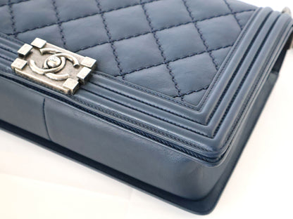 CHANEL Seal 18 Series Boy Chanel Matelasse Lambskin Chain Shoulder Bag Navy