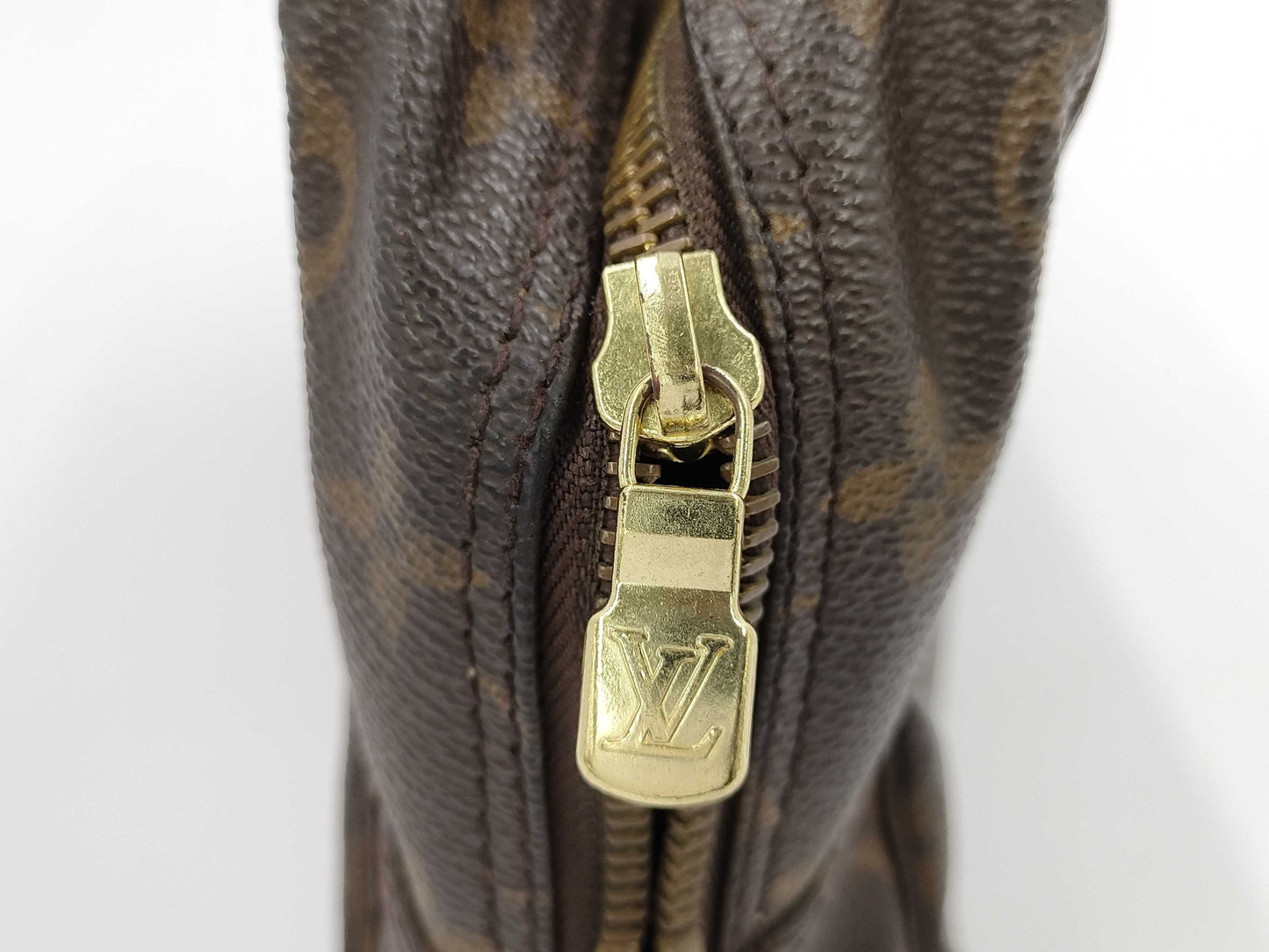 LOUIS VUITTON Monogram True Toilet Second Bag
