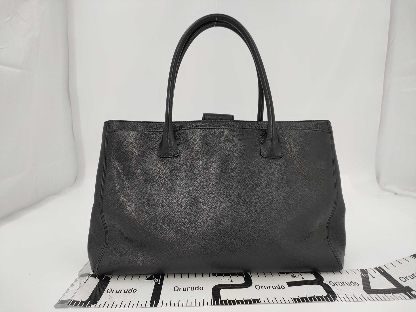 CHANEL Caviar Executive Tote Bag