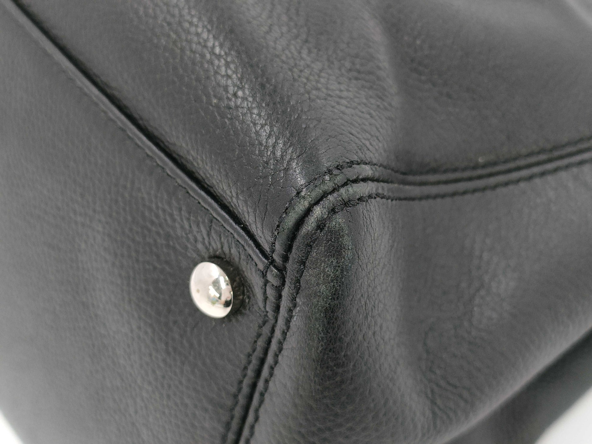 CHANEL Caviar Executive Tote Bag