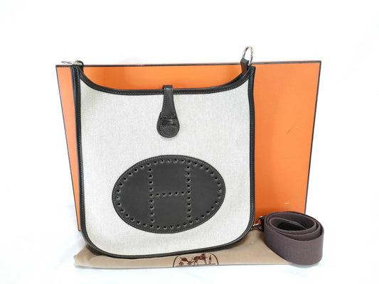 HERMES Evelyn 1PM Shoulder Bag, D Stamp, Toile