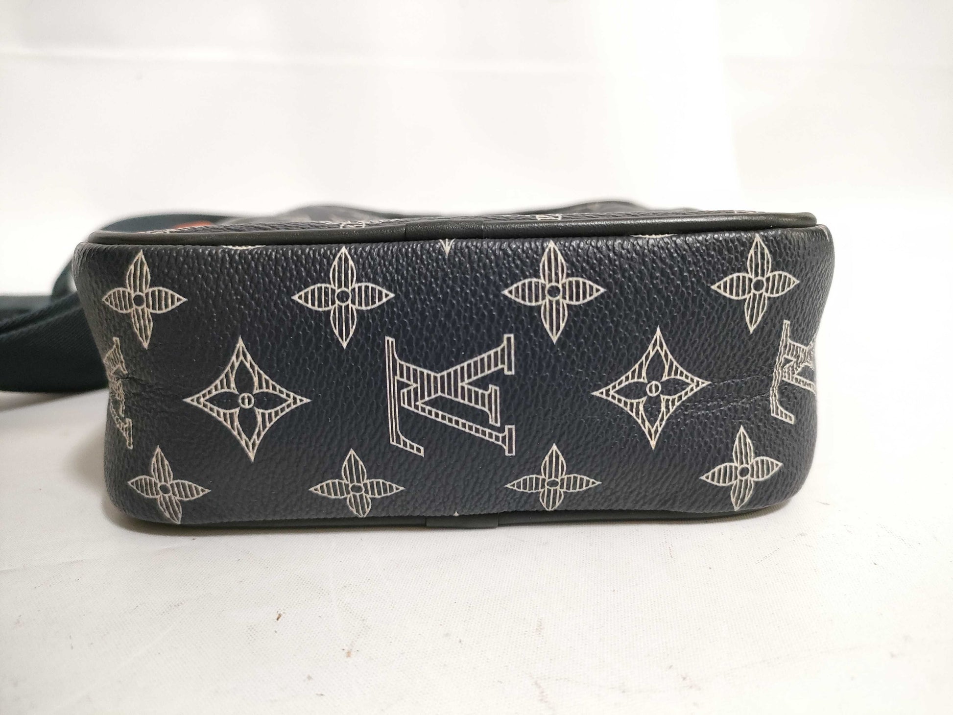 LOUIS VUITTON Louis Vuitton Monogram Camera Bag Shoulder Bag