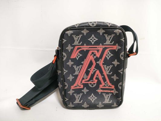 LOUIS VUITTON Louis Vuitton Monogram Camera Bag Shoulder Bag