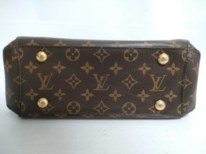 LOUIS VUITTON Louis Vuitton Montaigne Bag Handbag