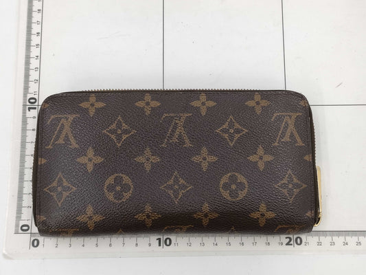 LOUIS VUITTON Monogram Zippy Wallet