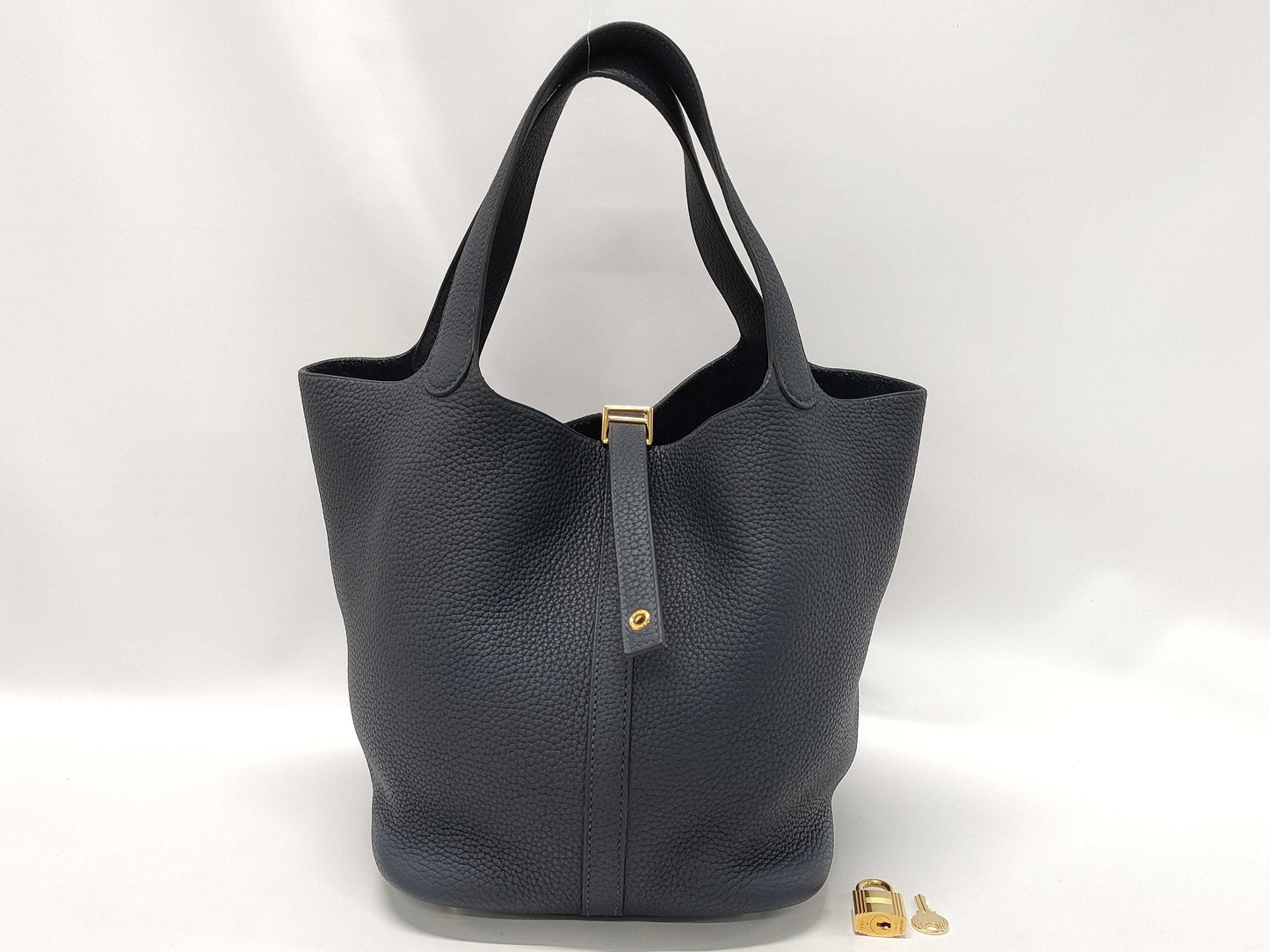 HERMES Picotin Lock MM Navy D Stamp Taurillon Clemence Leather GD Hardware Handbag