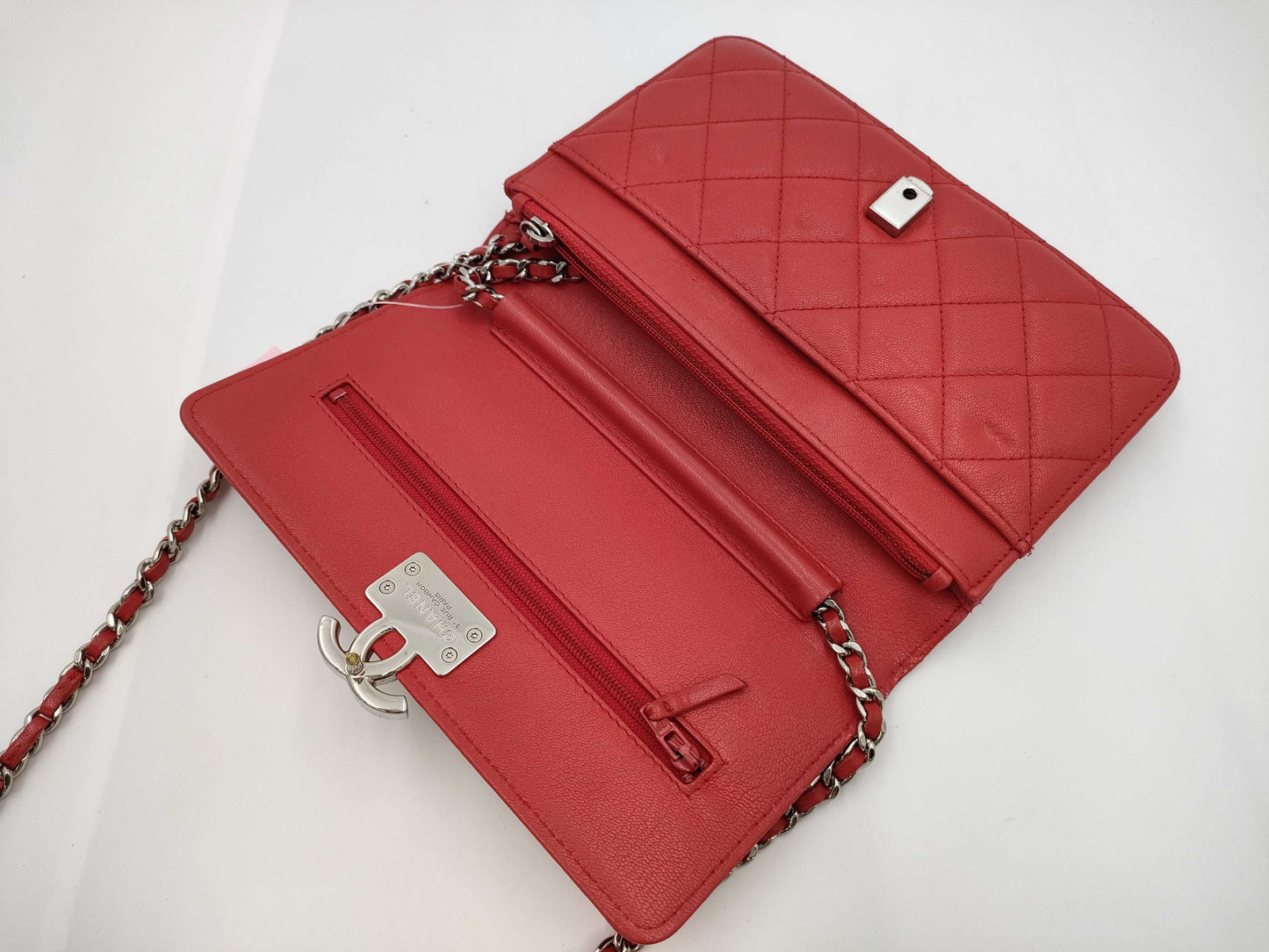 CHANEL Matelasse Chain Wallet Red/Silver Hardware Shoulder Bag