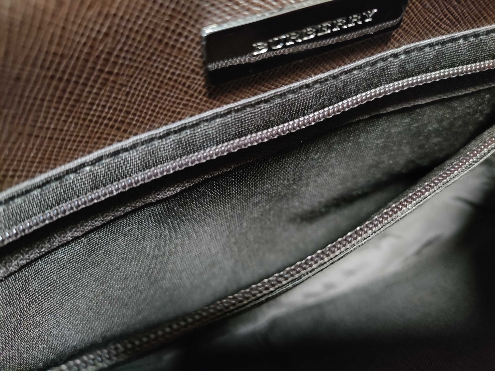 BURBERRY semi-shoulder beige checked shoulder bag