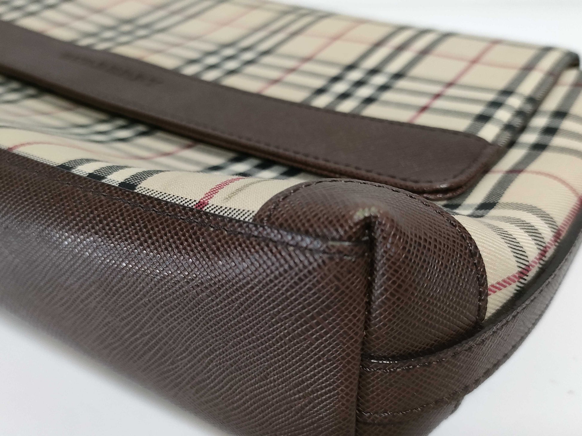 BURBERRY semi-shoulder beige checked shoulder bag