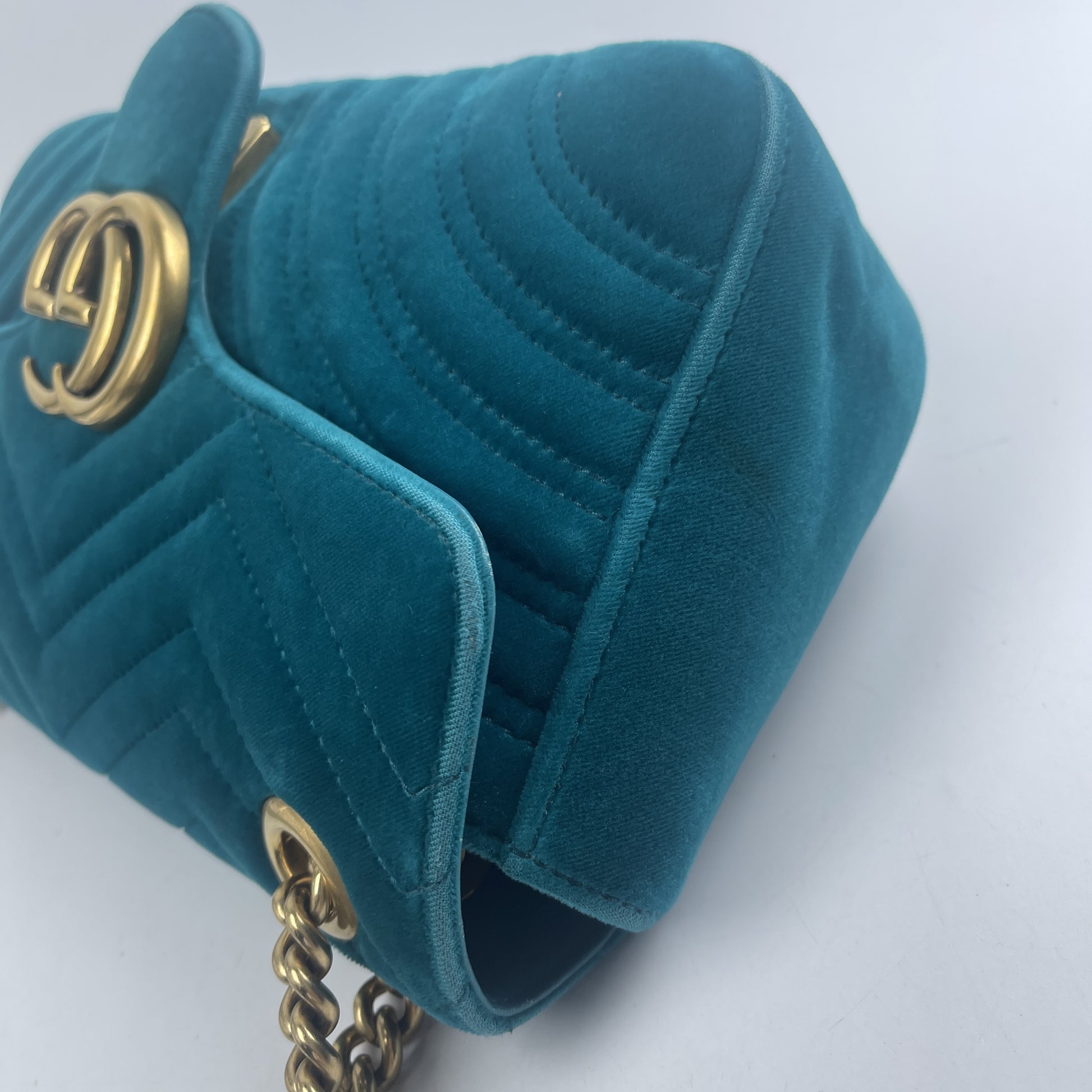 GUCCI GG Marmont Velour Chain Shoulder Bag
