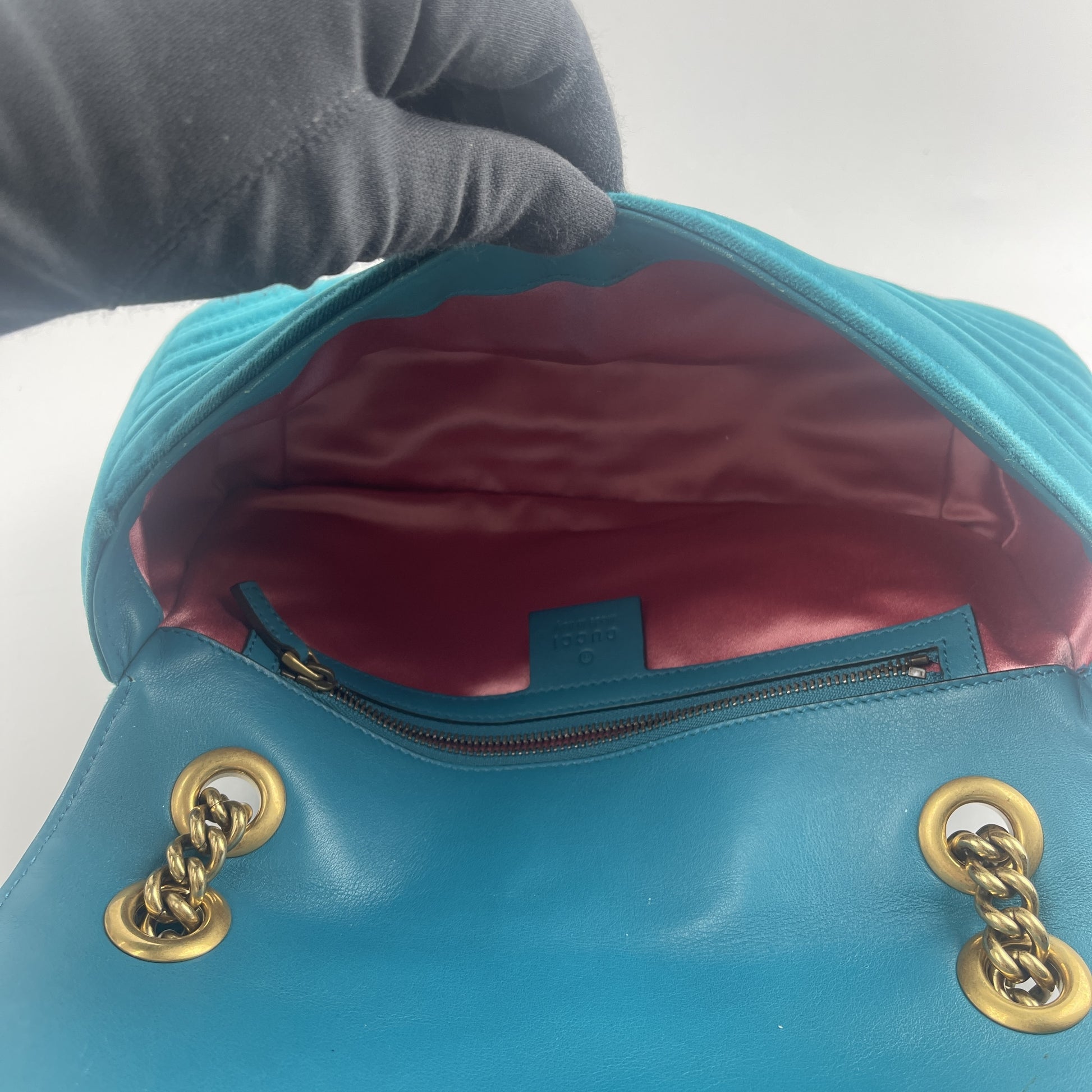 GUCCI GG Marmont Velour Chain Shoulder Bag