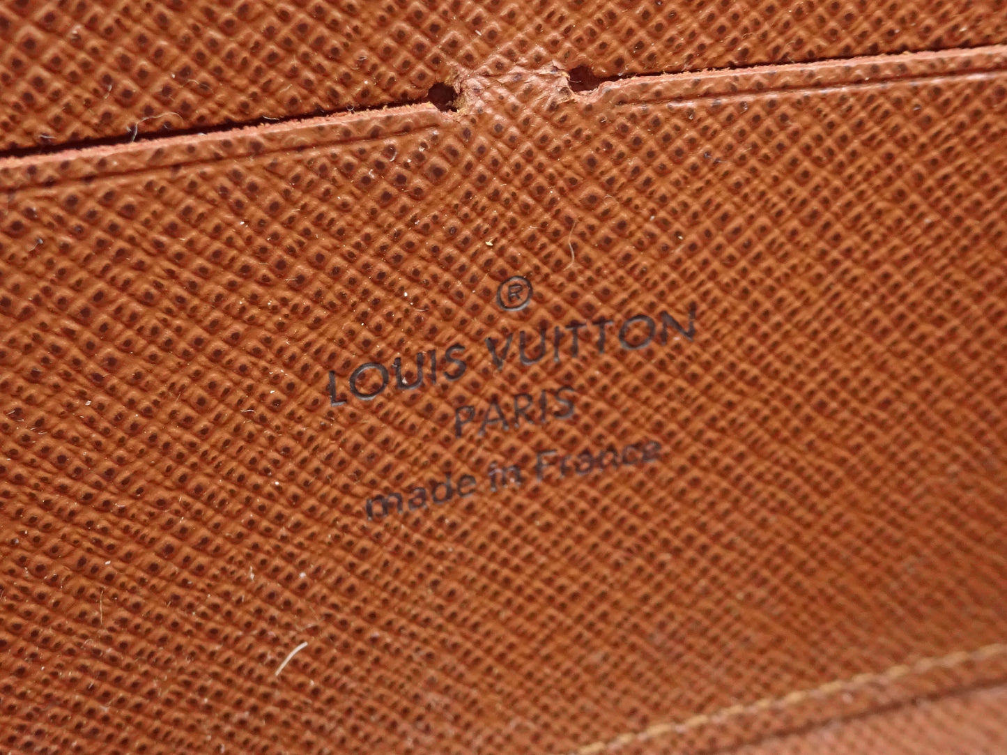 LOUIS VUITTON Monogram Zippy Wallet