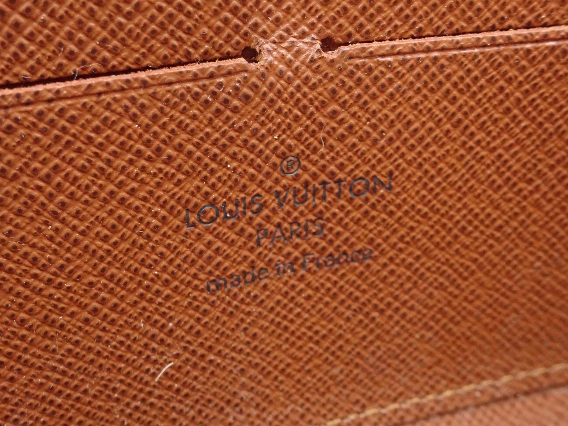 LOUIS VUITTON Monogram Zippy Wallet