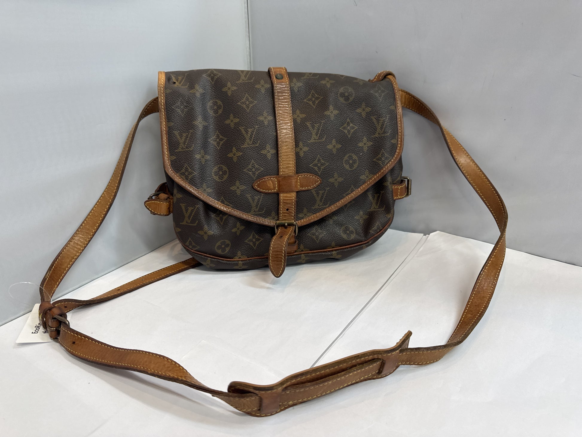 LOUIS VUITTON Saumur 30 Shoulder Bag