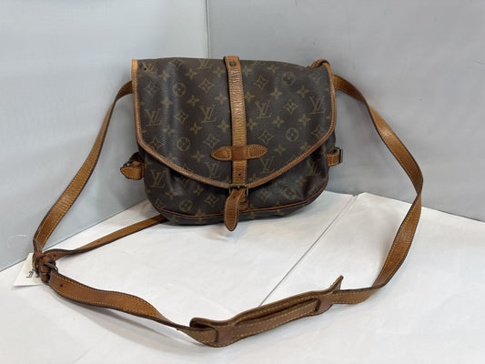 LOUIS VUITTON Saumur 30 Shoulder Bag
