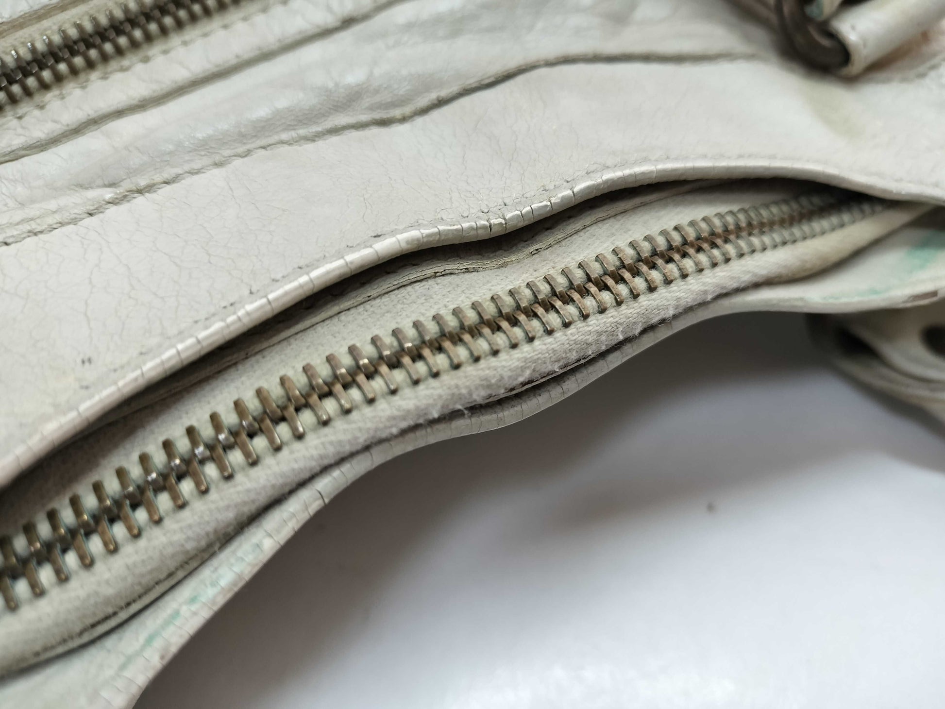 BALENCIAGA shoulder bag handbag