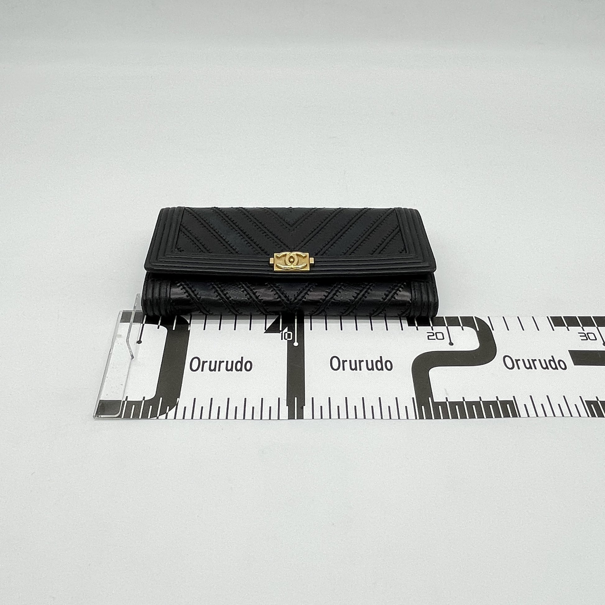 CHANEL Boy Chanel Chain Shoulder Bag Chevron 22 Series Wallet