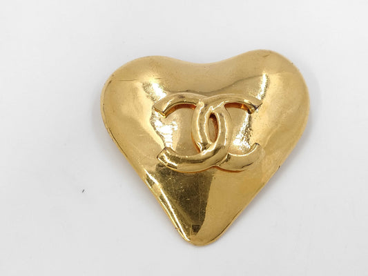 CHANEL Heart Gold BR Brooch