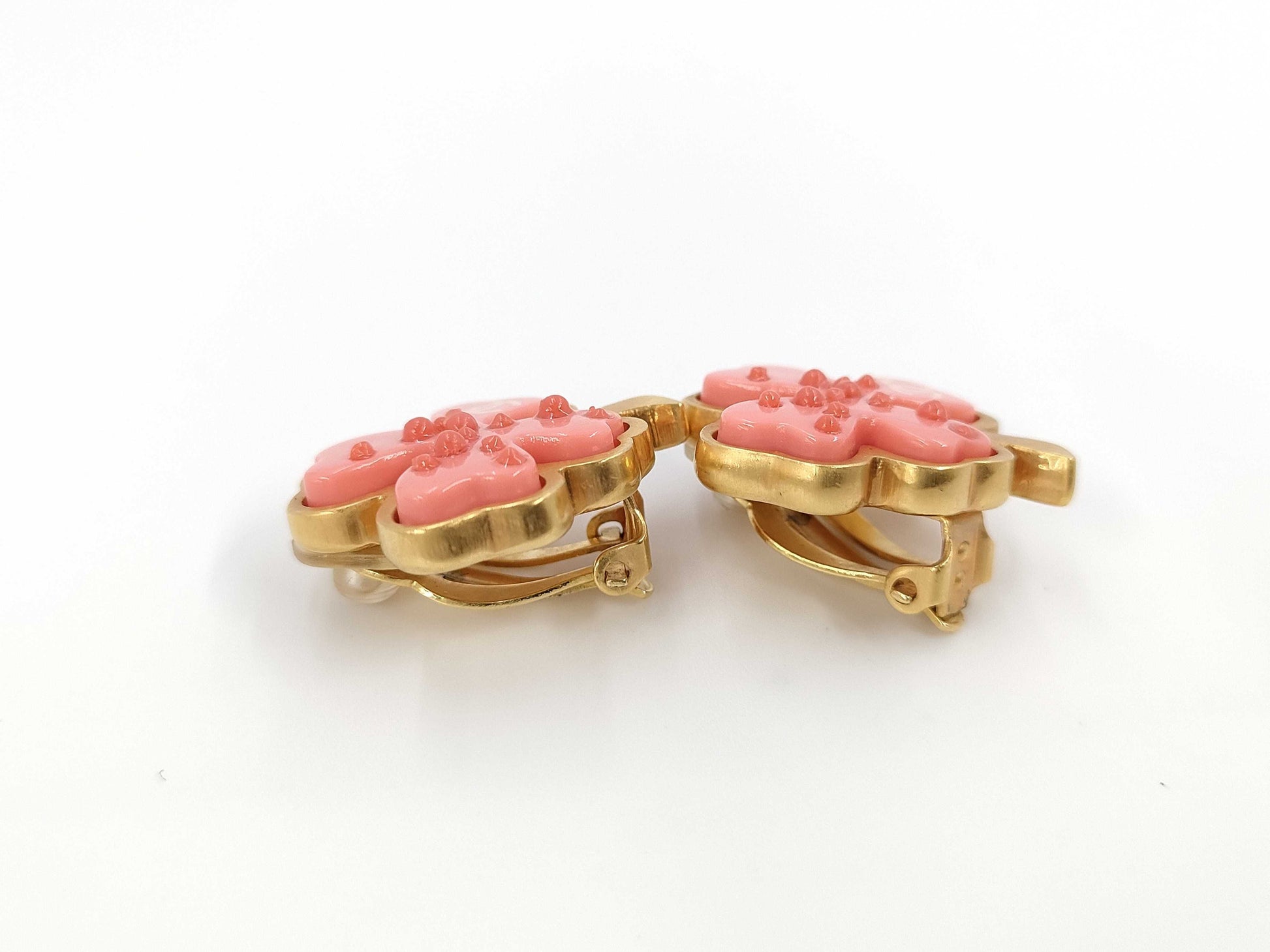 CHANEL Clover Coral x Gold YG Earrings