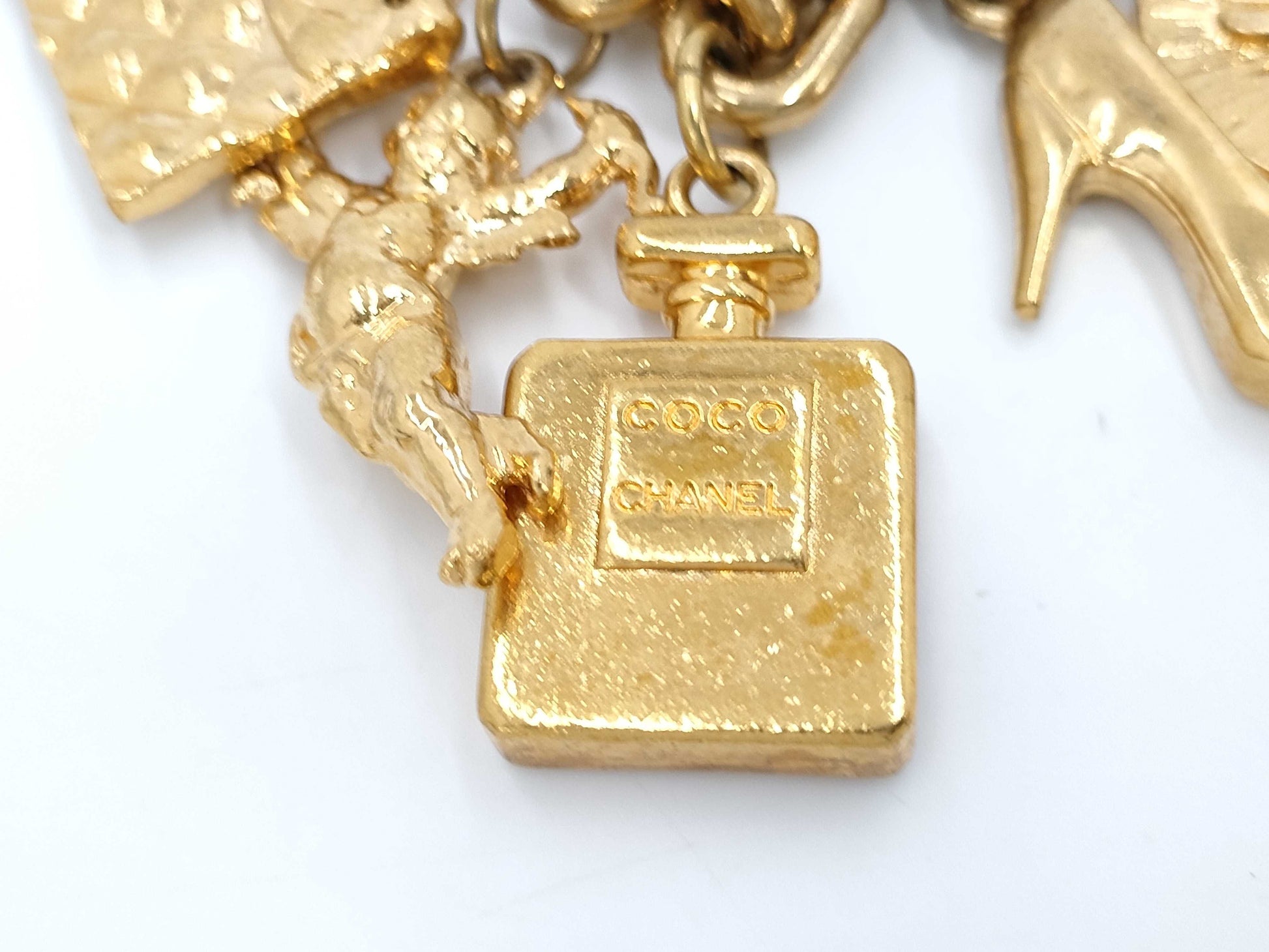 CHANEL Icon Gold BL Bracelet/Bangle